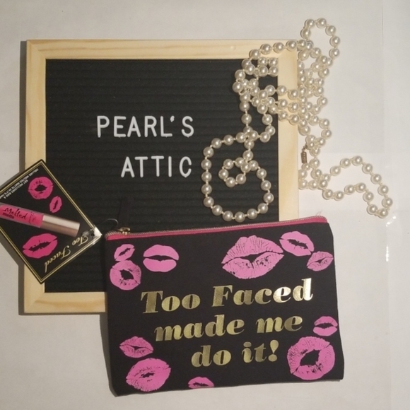 𝅺Two face Cosmetic bag - Picture 1 of 5